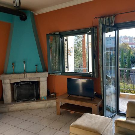 Stoupa Beachside Retro Apartment Bagian luar foto