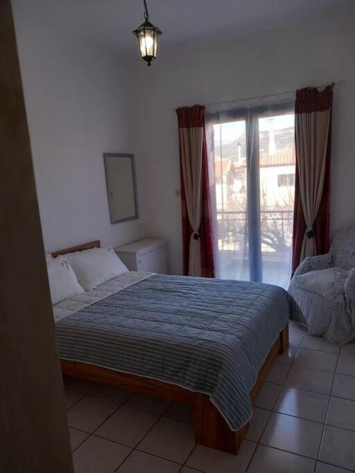 Stoupa Beachside Retro Apartment Bagian luar foto