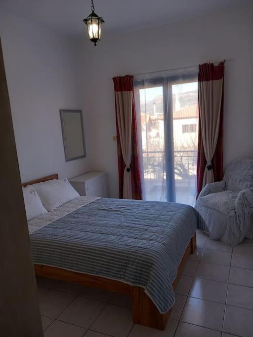 Stoupa Beachside Retro Apartment Bagian luar foto