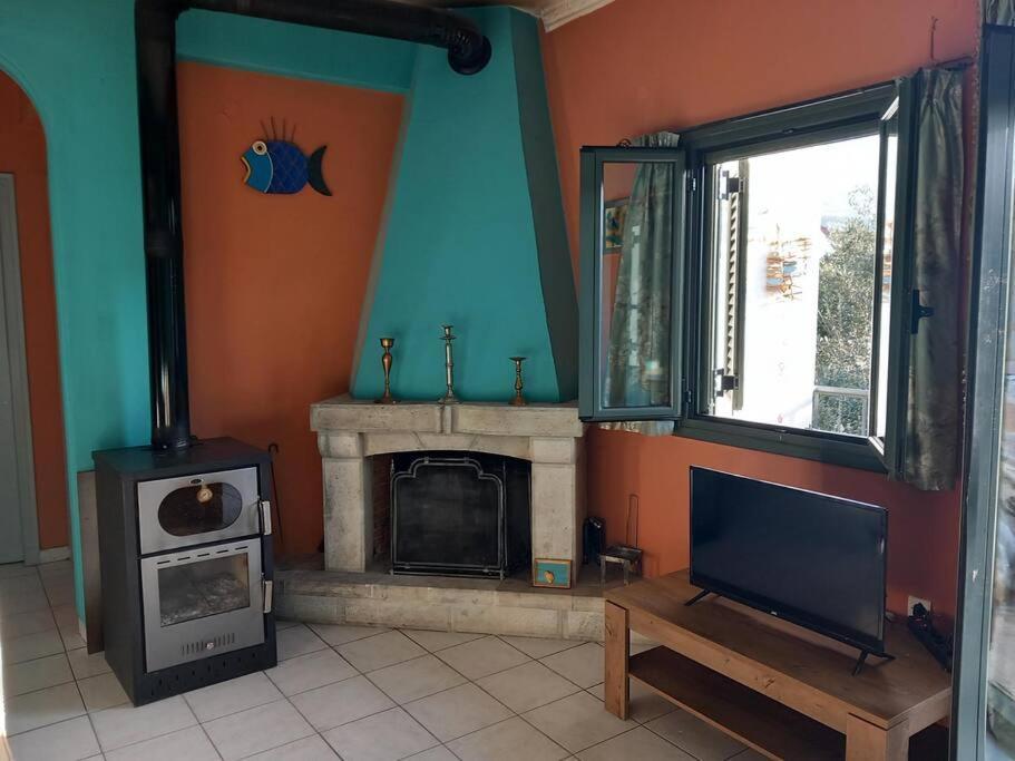 Stoupa Beachside Retro Apartment Bagian luar foto