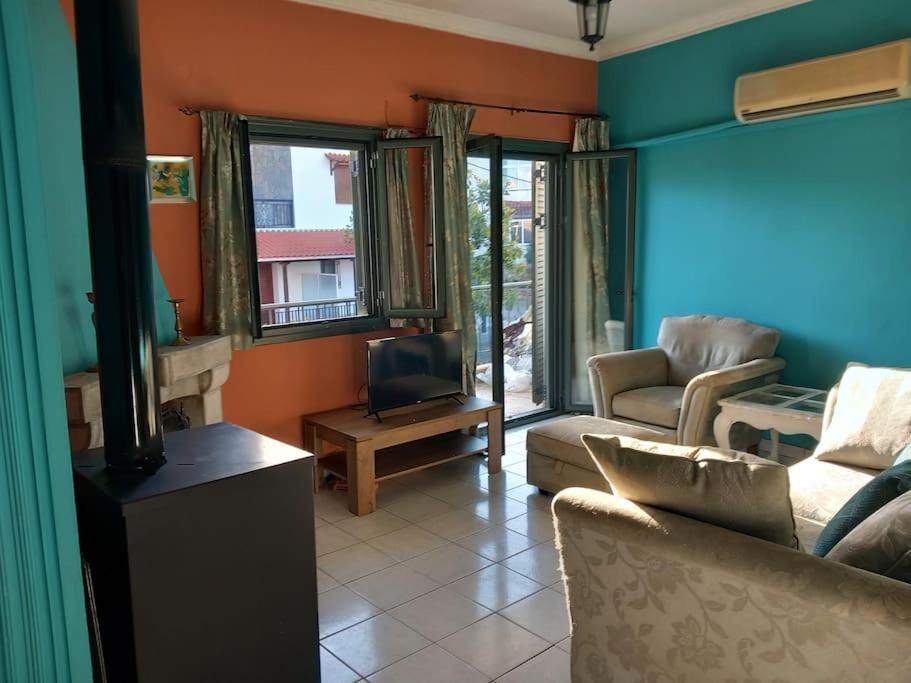 Stoupa Beachside Retro Apartment Bagian luar foto