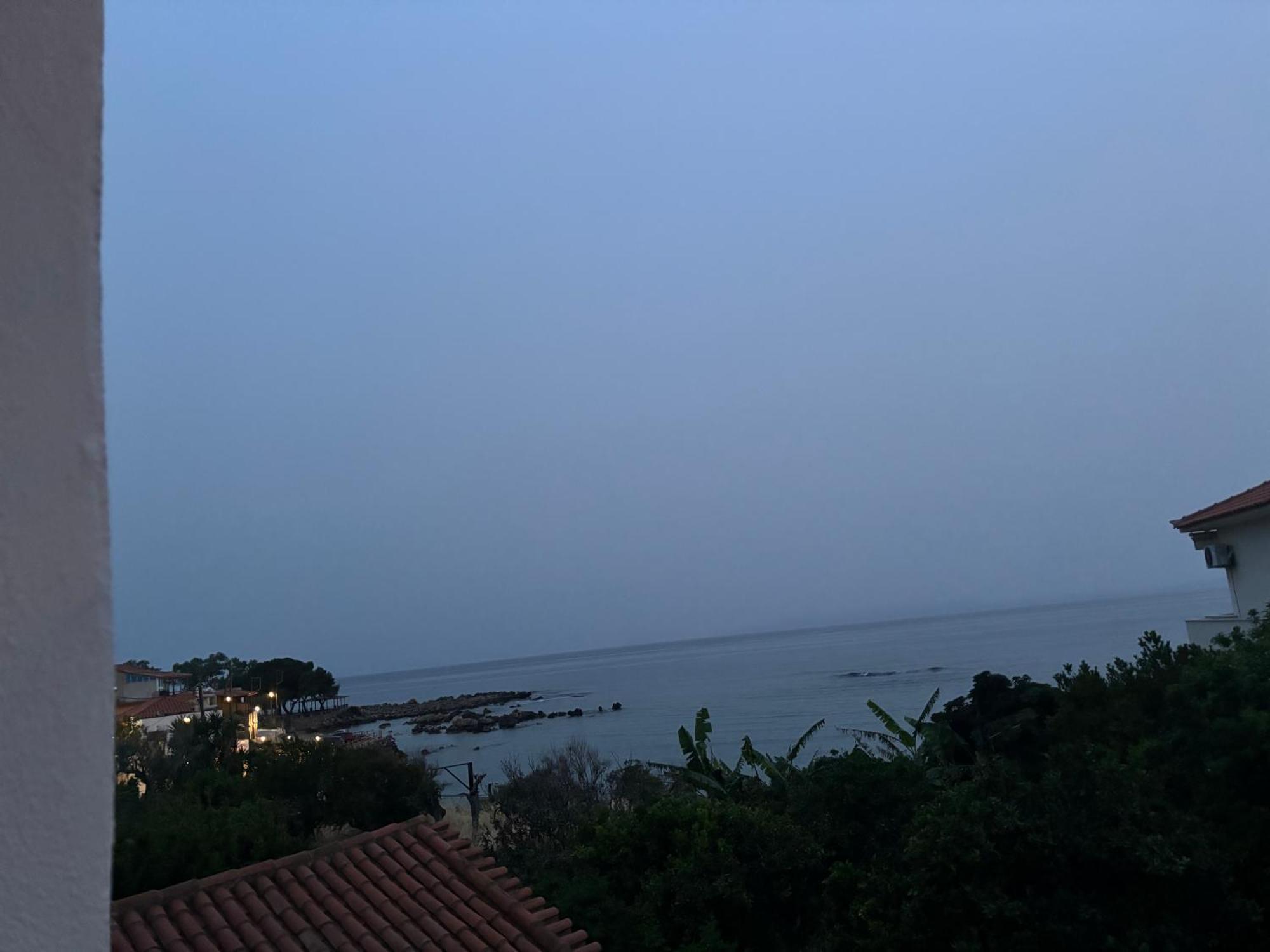 Stoupa Beachside Retro Apartment Bagian luar foto