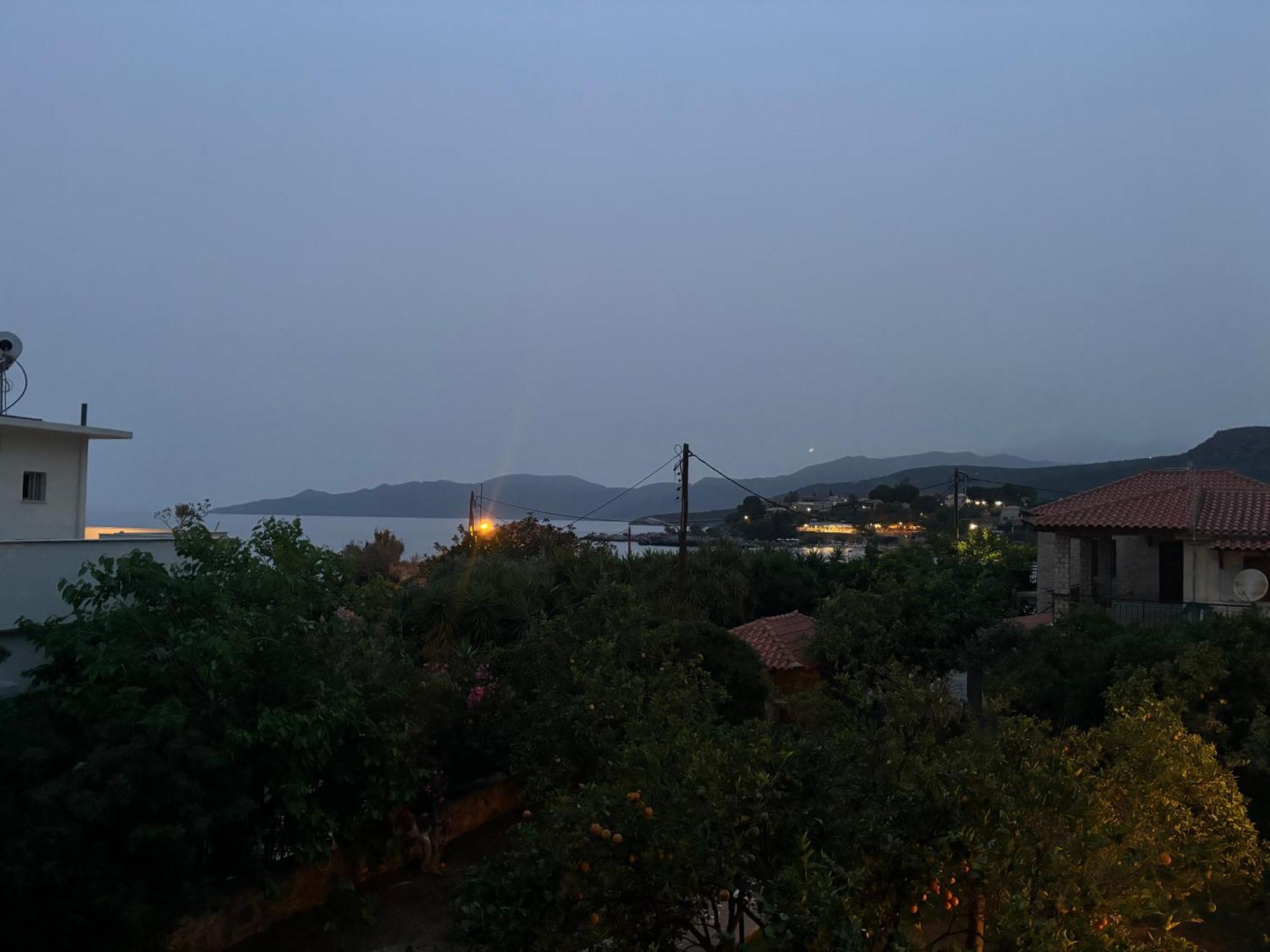 Stoupa Beachside Retro Apartment Bagian luar foto